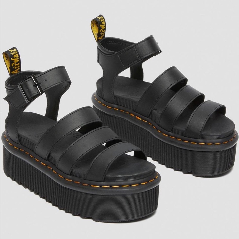 BRAND NEW IN BOX Doc Marten Platform Blaires, size 8